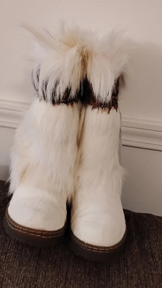 Bearpaw Kola II White Goat Fur Calf Skin Leather Suede Boots Women's 6M NWB - Image 3 of 4