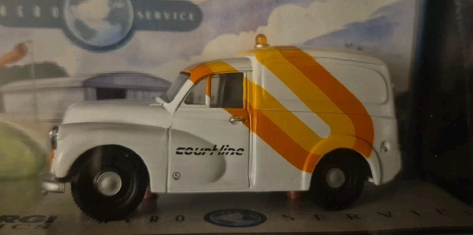 Corgi Aero Services 06506 Courtline Morris 1000 In a Perspex Box Die Cast Model - Image 2 of 4