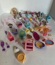 LITTLEST PET SHOP LOT PETS AND ACESSORIES