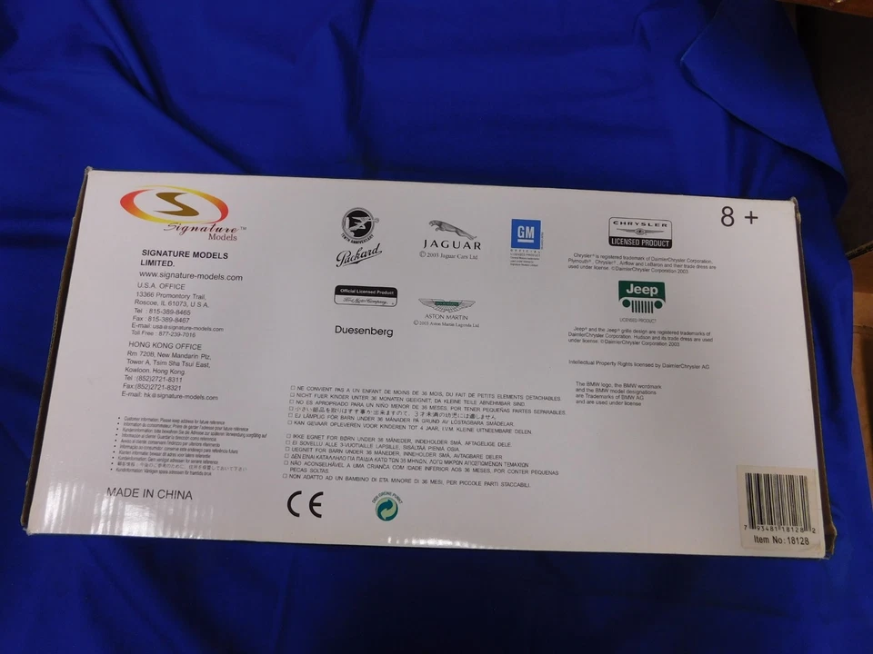 Signature Models 1933 Pierce-Arrow Silver New in Box 1:18 Scale Metal Die Cast - Image 3 of 3