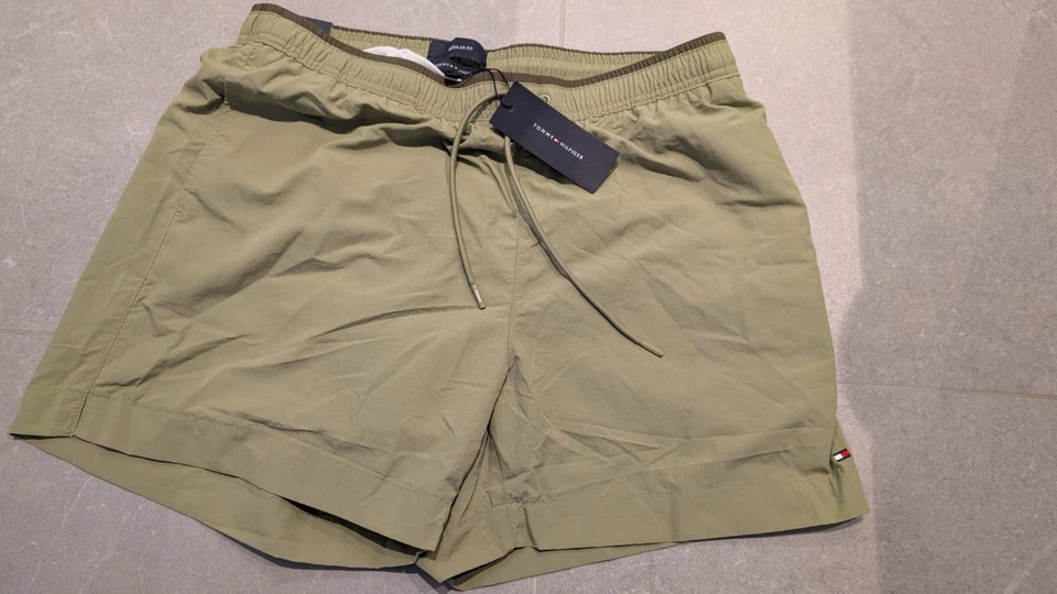 **NEU** Tommy Hilfiger Badehose Badeshort XL