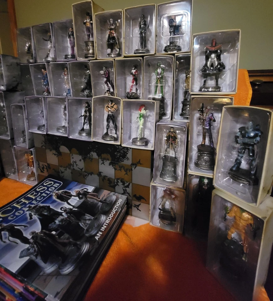 Colección de ajedrez Eaglemoss DC con tablero de ajedrez 3D completo nunca jugado con Foto 3 de 4