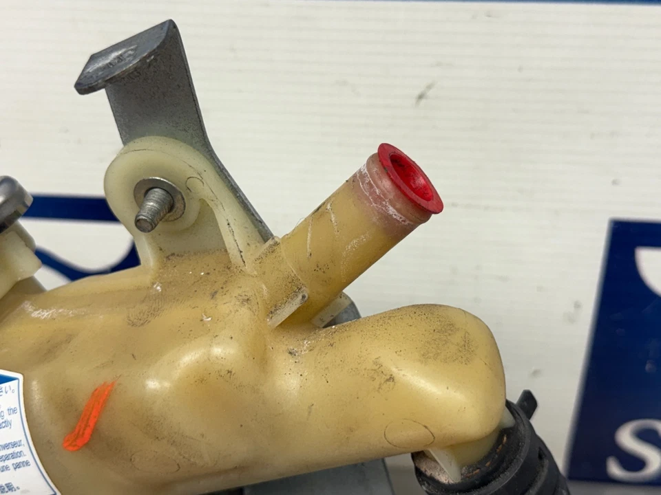 Lexus GS450H 2009 sistema híbrido depósito de refrigerante tanque de desbordamiento - 126 k Foto 4 de 4