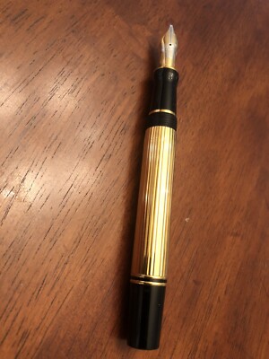 Vintage PARKER DUOFOLD 18K 750 (M) GOLD trim, Vac Fill, Made In