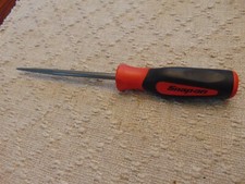 Snap-on Tools Usa New 10-58 Red Soft Grip Large Size Heavy-duty Awl Sg7asab Snap-on Tools Usa New 10-58 Red Soft Grip Large Size Heavy-duty Awl Sg7asab