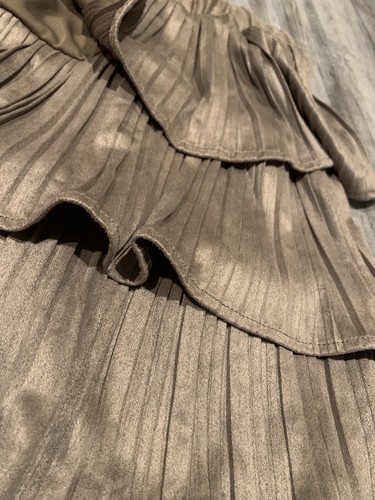 She + Sky Women’s Silverfish Brown Pleated Three Layer Lined Mini Skirt Size M - Picture 4 of 11