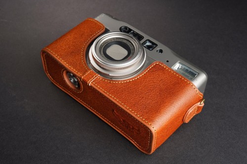 Genuine Real Leather Half Camera Case Bag Cover para Contax TVS ii Film Camera - Imagen 19 de 34