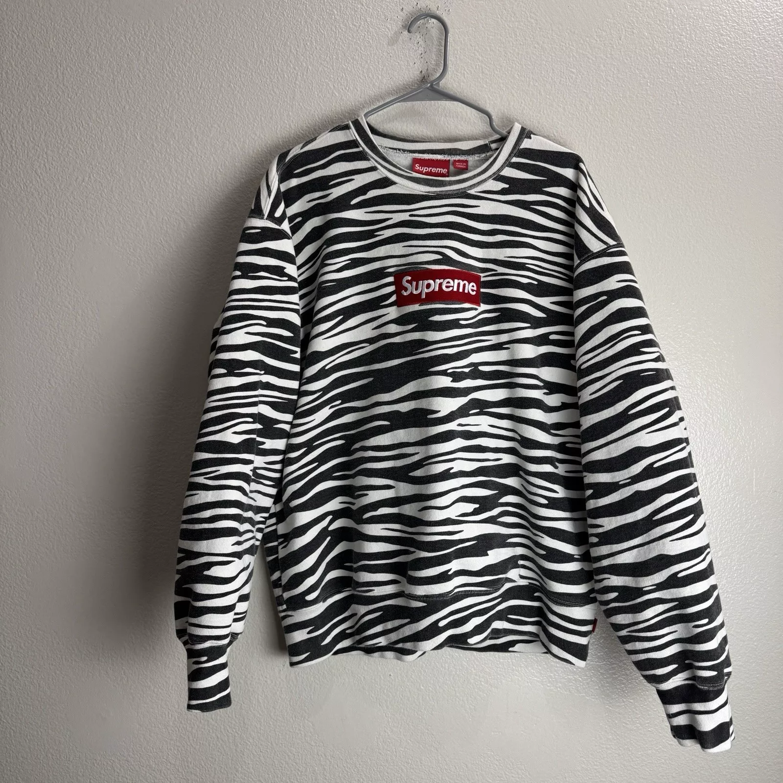 Pull vintage col rond zèbre logo Supreme Box taille L