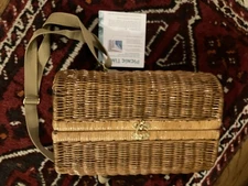 VTG Picnic Time Wicker Wine Tote w/ 2 Glasses, Napkins, Opener. NWT  MRSP $89 