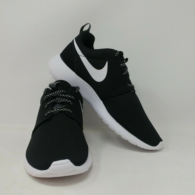 black nike roshe 1