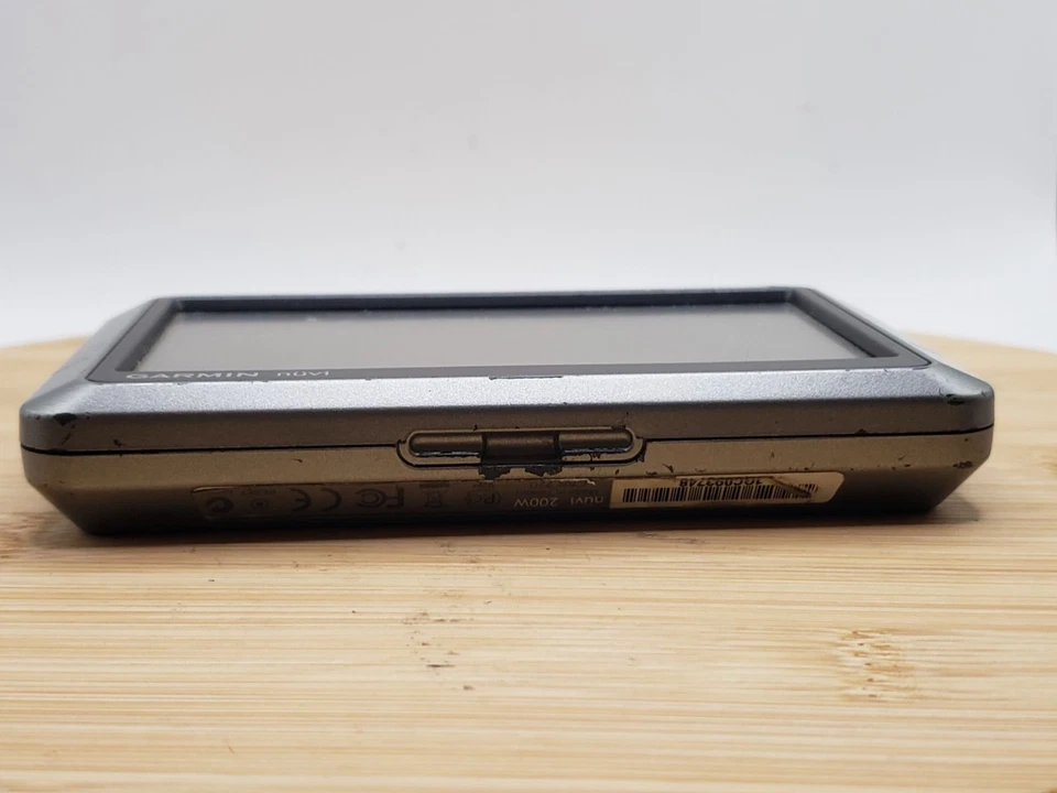 Sistema de navegação automotiva GPS Garmin NUVI 200W liga a leitura - Imagem 4 de 4