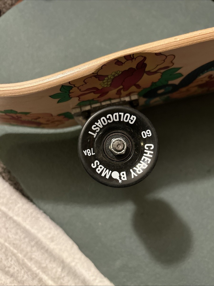 Skateboard Complet Gold Coast, Trucks Century, Roues Cherry Bomb - état D'origine