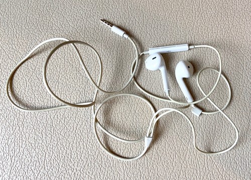APPLE EARPODS HEADPHONES 3.5mm PLUG JACK MIC REMOTE CONTROL VOLUME BASS  PHONE | eBay