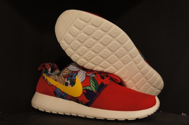 flower nike roshe