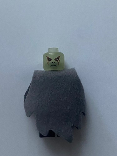 LEGO Voldemort - 2005 Graveyard Duel Glow Translucent Head, Dark Cape ...