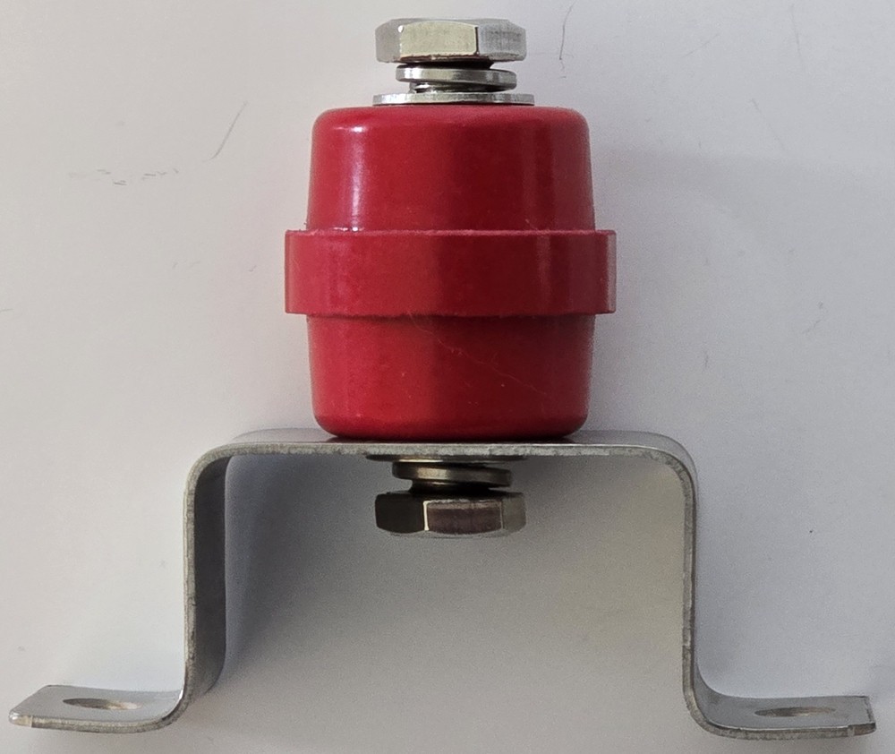 Lot (4) UL-Recognized 40mm x 40mm M10 Busbar Insulators + Brackets