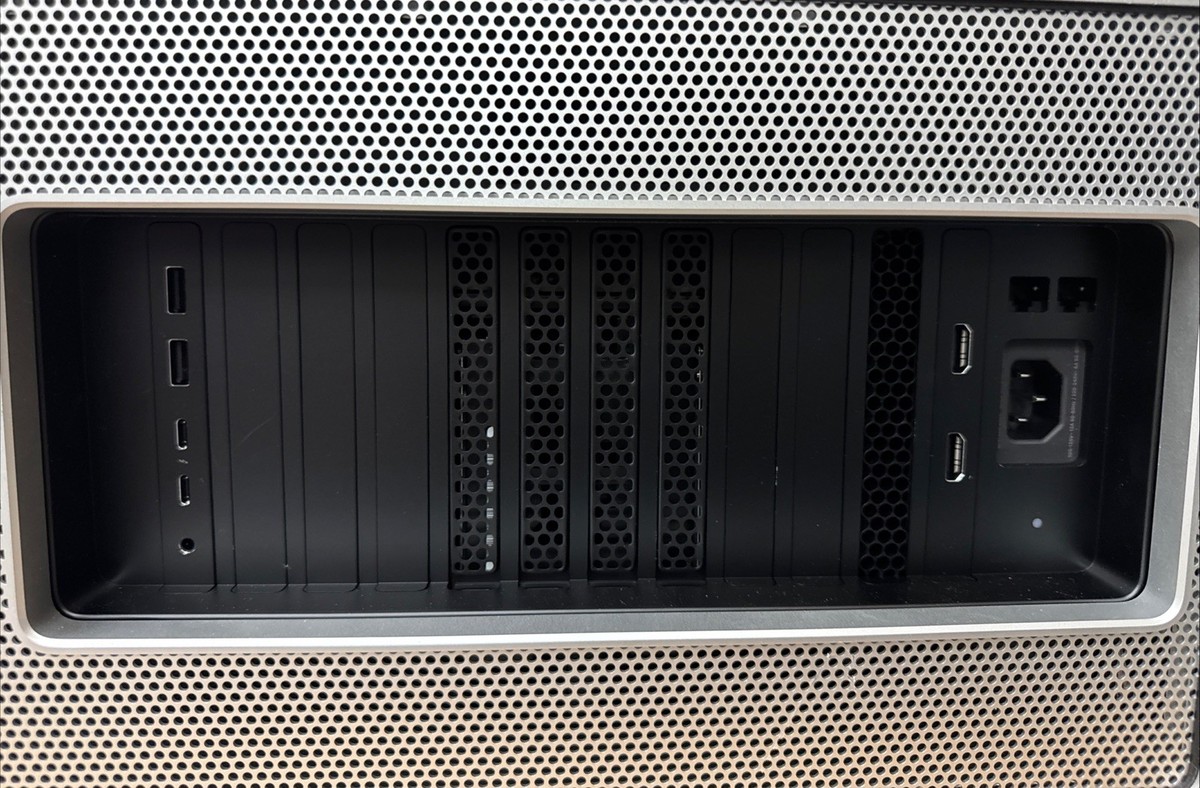 Apple Rack Mount Mac Pro (2019) A2304 16 Core 3.2GHz | 96GB | 1TB