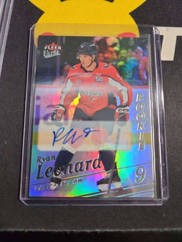 Ryan Leonard [Rainbow Foil Auto] #195 2025 Fleer Ultra card