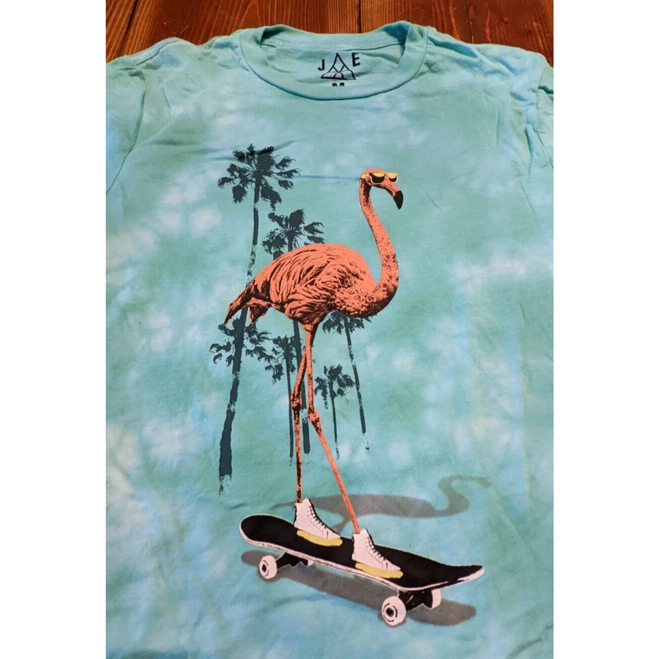 Camiseta JEM Collective Big Boys Flamingo Patinador Tie-Dye Talla XL Foto 3 de 4