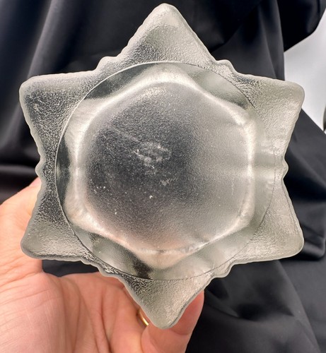 Vase en forme d'étoile en cristal très épais givré pierre Davesn - Imagen 5 de 11