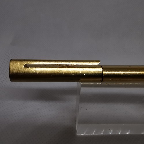 Penna a sfera Bvlgari eccentrica placcata oro - Foto 4 di 11