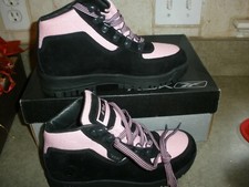 NEW G Unit Reebok Boot Black  Pink Women Size 5 10-117796 SU47 