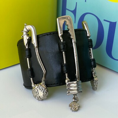 GIANNI VERSACE ストラップ GIANNI VERSACE black leather cuff w/ Safety Pins from S/S 1994 | eBay