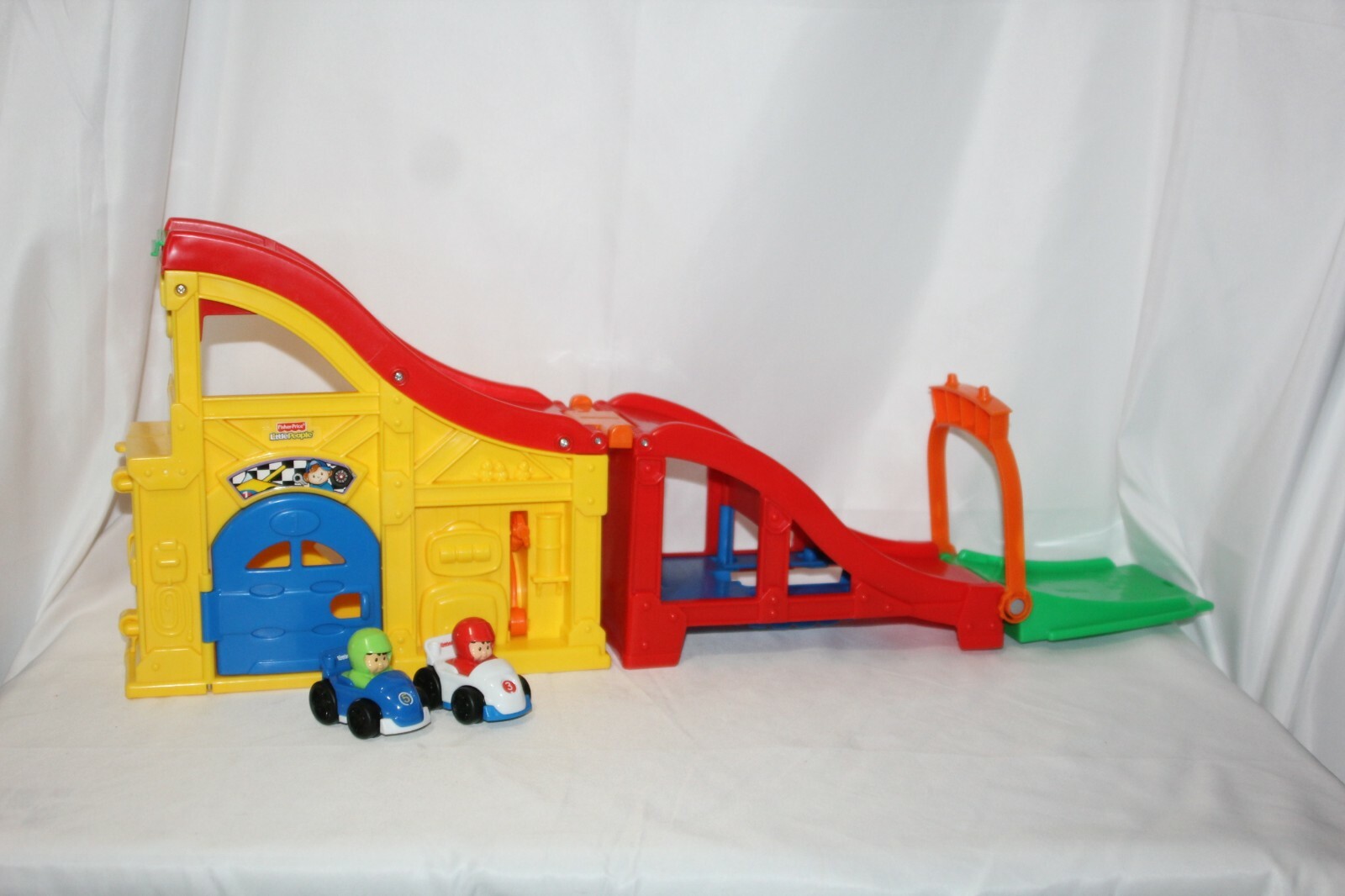 little people race and chase