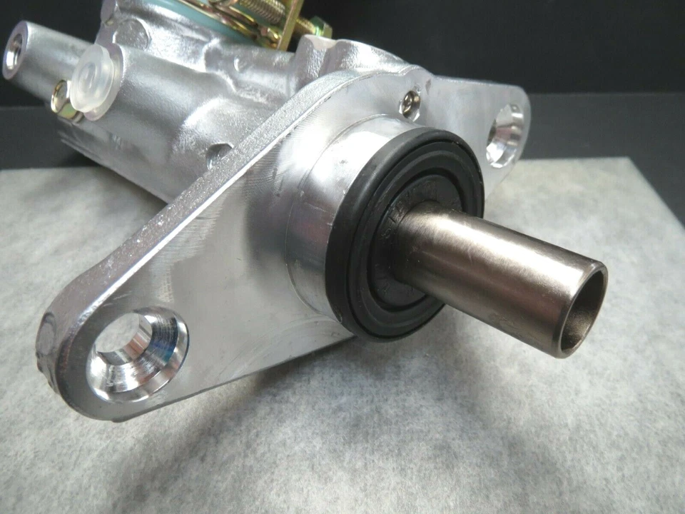 Cilindro maestro de freno para 86-89 Integra 88-89 Accord Hecho en Japón - ¡Envío rápido! Foto 2 de 4