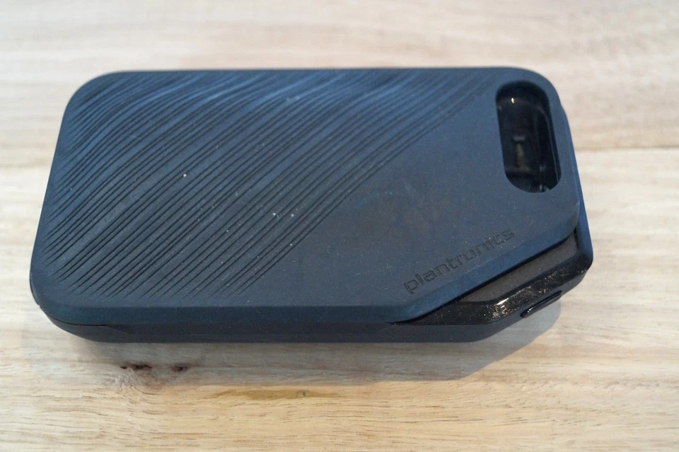 Plantronics Voyager Legend UC B235-M Headset BT600 Bluetooth + Charging Case - Image 3 of 4