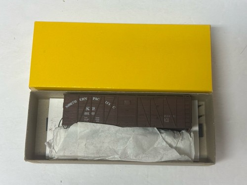 Accurail #4403 Northern Pacific #20101 40’ O.B. Caja Coche Puerta Acero Escala HO | Zustand: New