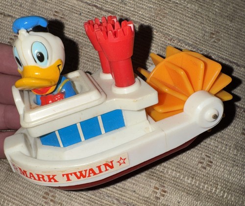 1986 Disney Riverboat Playmate Disneyland Play Set Mark Twain Steamboat w Donald