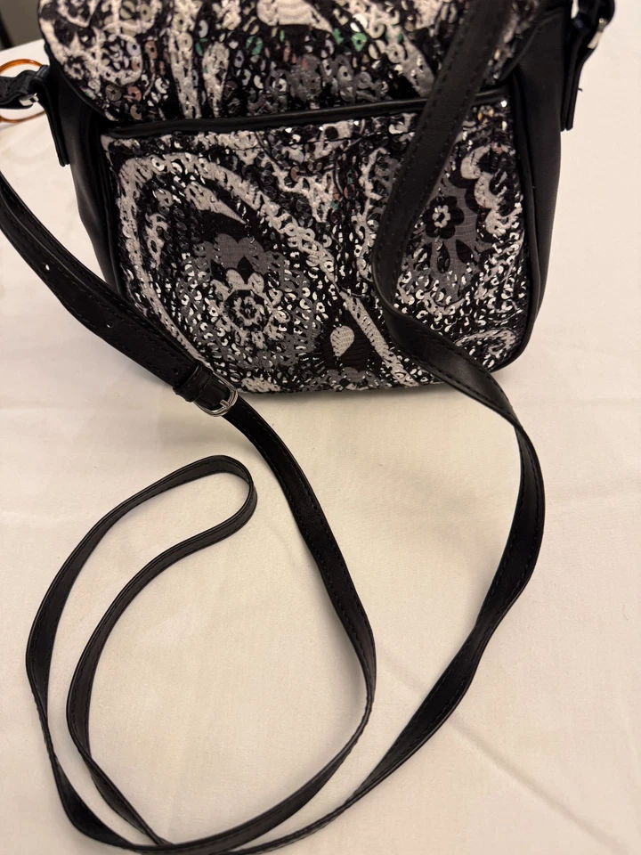 BROSSBODY VERA BRADLEY SUMMER SPARKLE (EXCELENTE USADA) (M-8) Foto 2 de 4