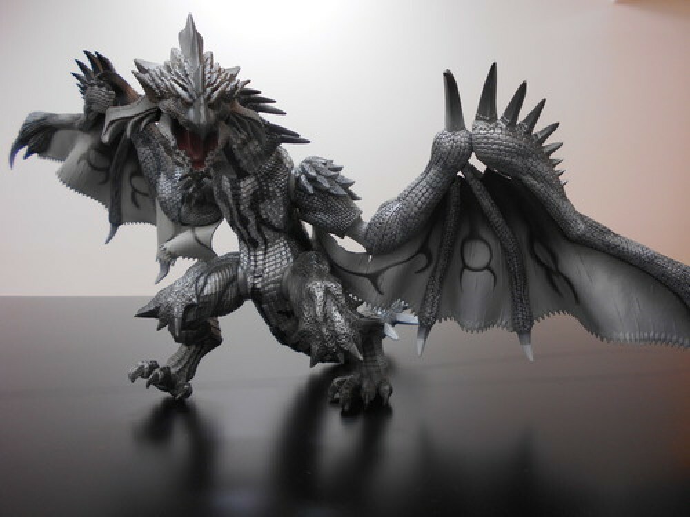 Monster Hunter Hi-Blitz King of the Sky Rathalos Rare Species