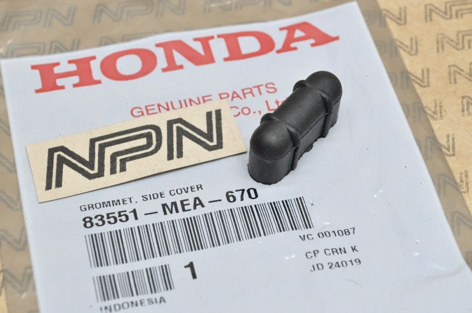 Ojal de cubierta lateral Honda VTX1300 C VTX1300R VTX1300S VTX1300T goma nuevo OEM Foto 2 de 2