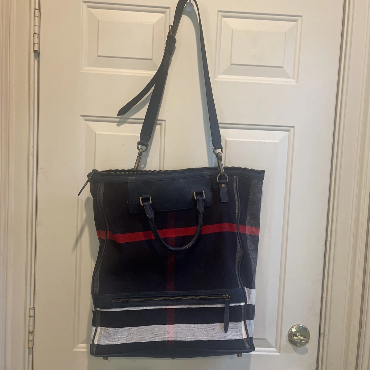 Burberry blue hotsell leather bag