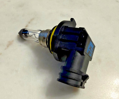 Osram HB4U 9006 12V51W Lamp Halogen Bulb  ( Taken from a NEW Headlight ) 51W 12V