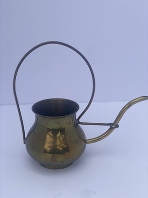 VTG Sculptural brass bonsai plant watering can. Long spout   (LIN-BWC)
