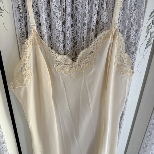 Vintage Ivory Lace Full Slip Dress Nylon USA Made Romantic Coquette SMALL EUC - Afbeelding 2 van 11
