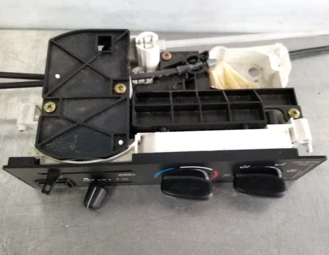 Toyota Tacoma 1997-2000 manual aire acondicionado calefacción control de temperatura OEM Foto 3 de 4