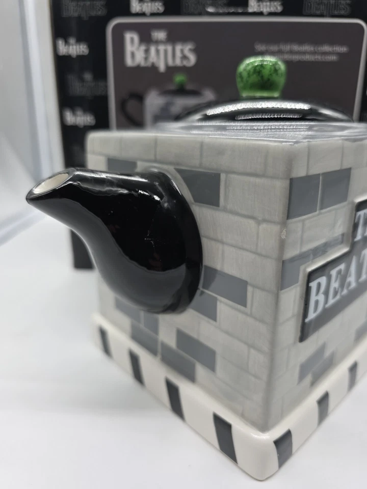The Beatles-Abbey Road-Sculpted Ceramic Teapot 48 Oz NEW - Image 4 of 4