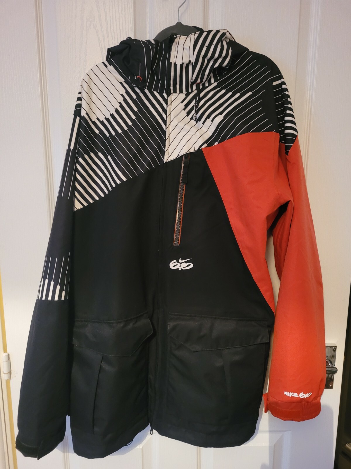 6.0 Kampai SNOWBOARDING JACKET SIZE 