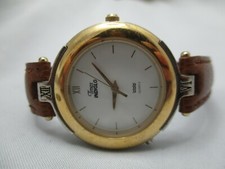 Reloj Pulsera Timex Indiglo Cuero Marrón Hebilla Banda Tono Plateado y Dorado