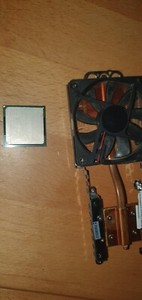 Intel Pentium 4 2,6 GHz 1 Prozessor mit Kühler.