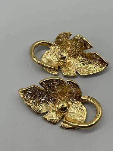 Givenchy Vintage Pierced Big Earrings Brushed Gold Tone Palm Leaf Tropic Rare - Picture 9 of 11