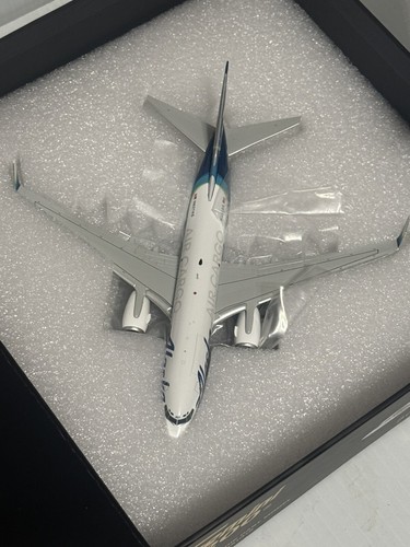 Gemini Jets 1:200 Alaska Air Cargo Boeing 737-700F N627AS G2ASA1019 EN MANO - Imagen 3 de 3