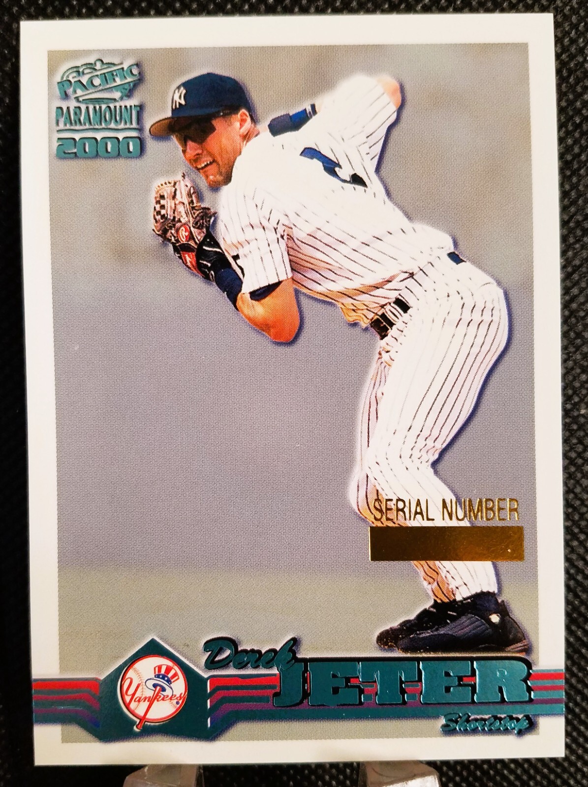 2000 Pacific Paramount Derek Jeter Platinum Blue Blank Serial # 1/1