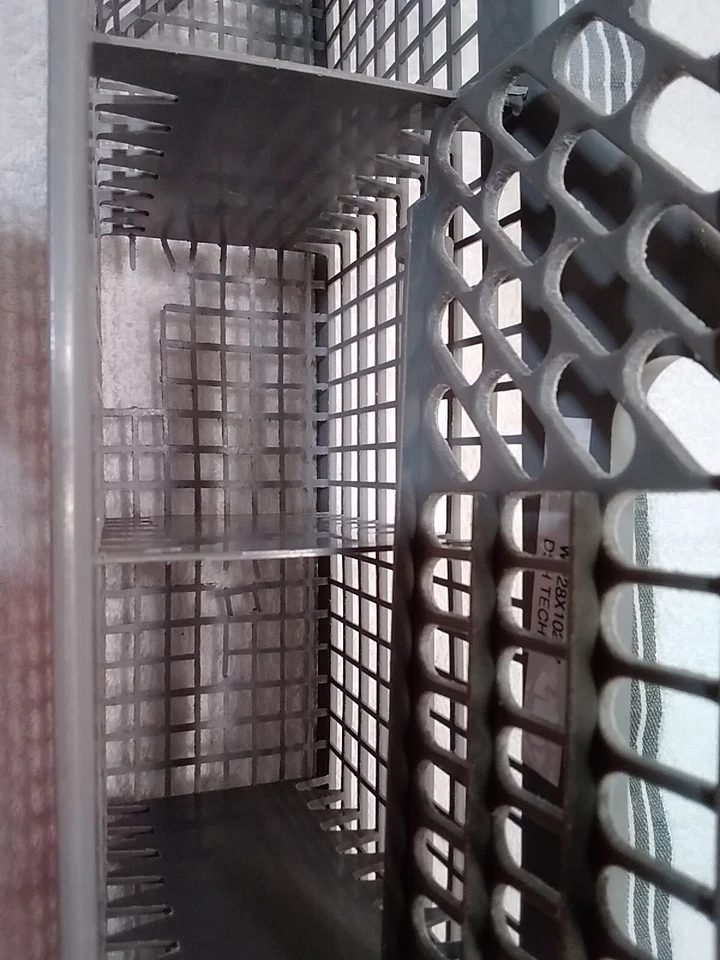 Cesta de cubiertos para lavavajillas GE N.º de parte: WD28X10237 Foto 3 de 4