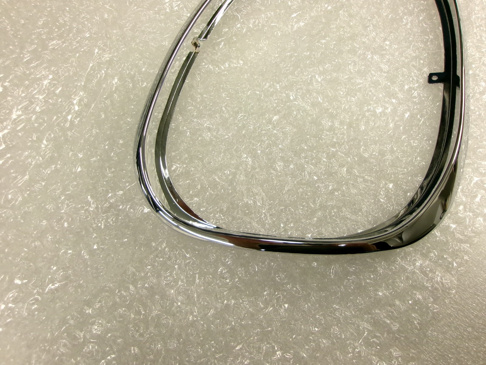 BENTLEY CORNICHE TAIL LIGHT CHROME TRIM RIGHT PASSENGER 2000 2001 2002 PM24362PA