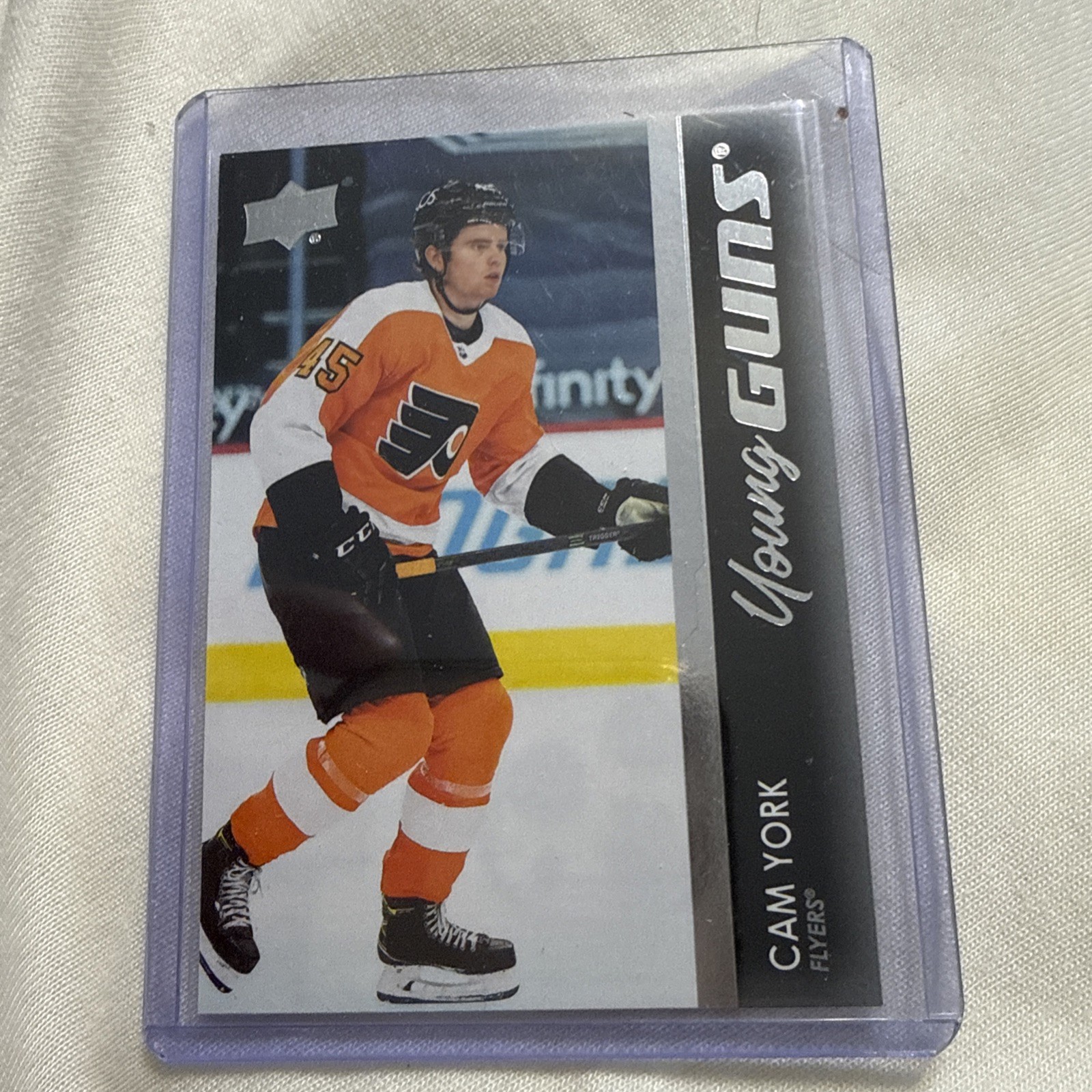 2021-22 UD Series 1 Young Guns Cam York #243 Flyers (RC)